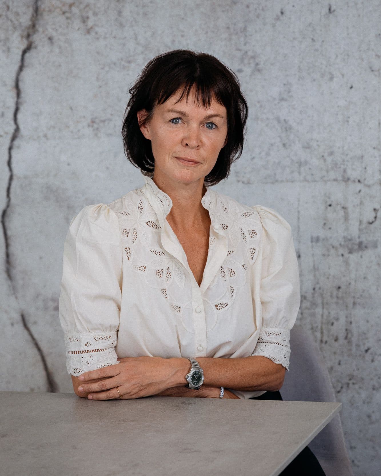 Drsse Hélène Heuninckx, assise, à l’écoute